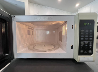 Microwave Oven